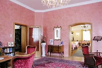 Numa Salzburg Mozart Aparthotel 4*,