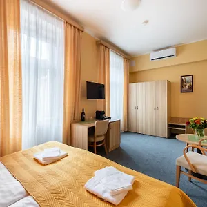 Libero 3*, Praga Czechy